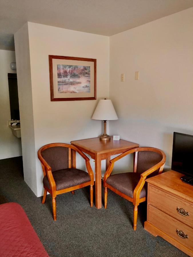 Hiouchi Motel Crescent City Exterior photo